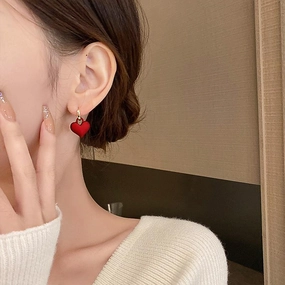 KittenAlarm - Darcey Huggie Heart Earrings