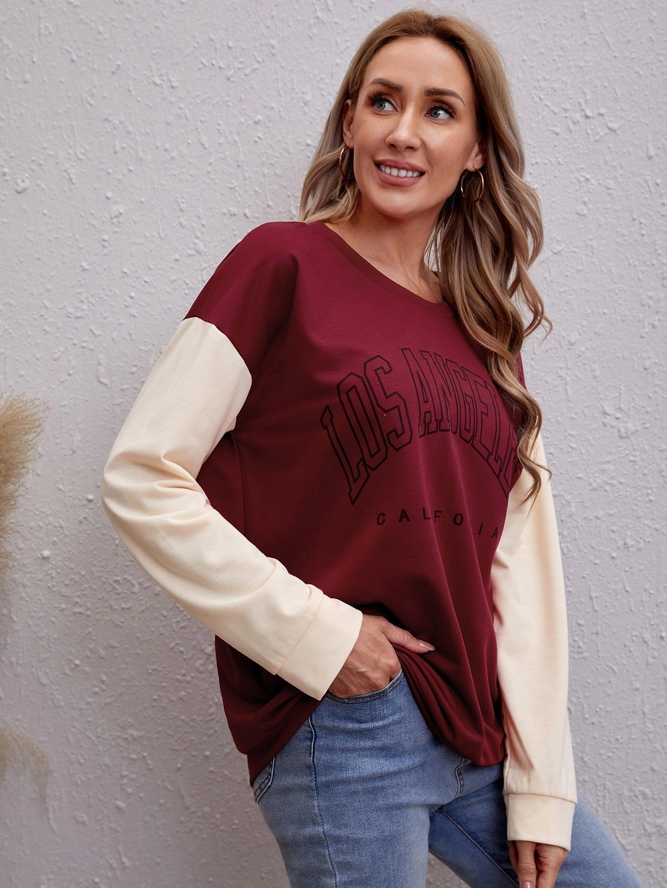 KittenAlarm - Letter Print Color Block Tee