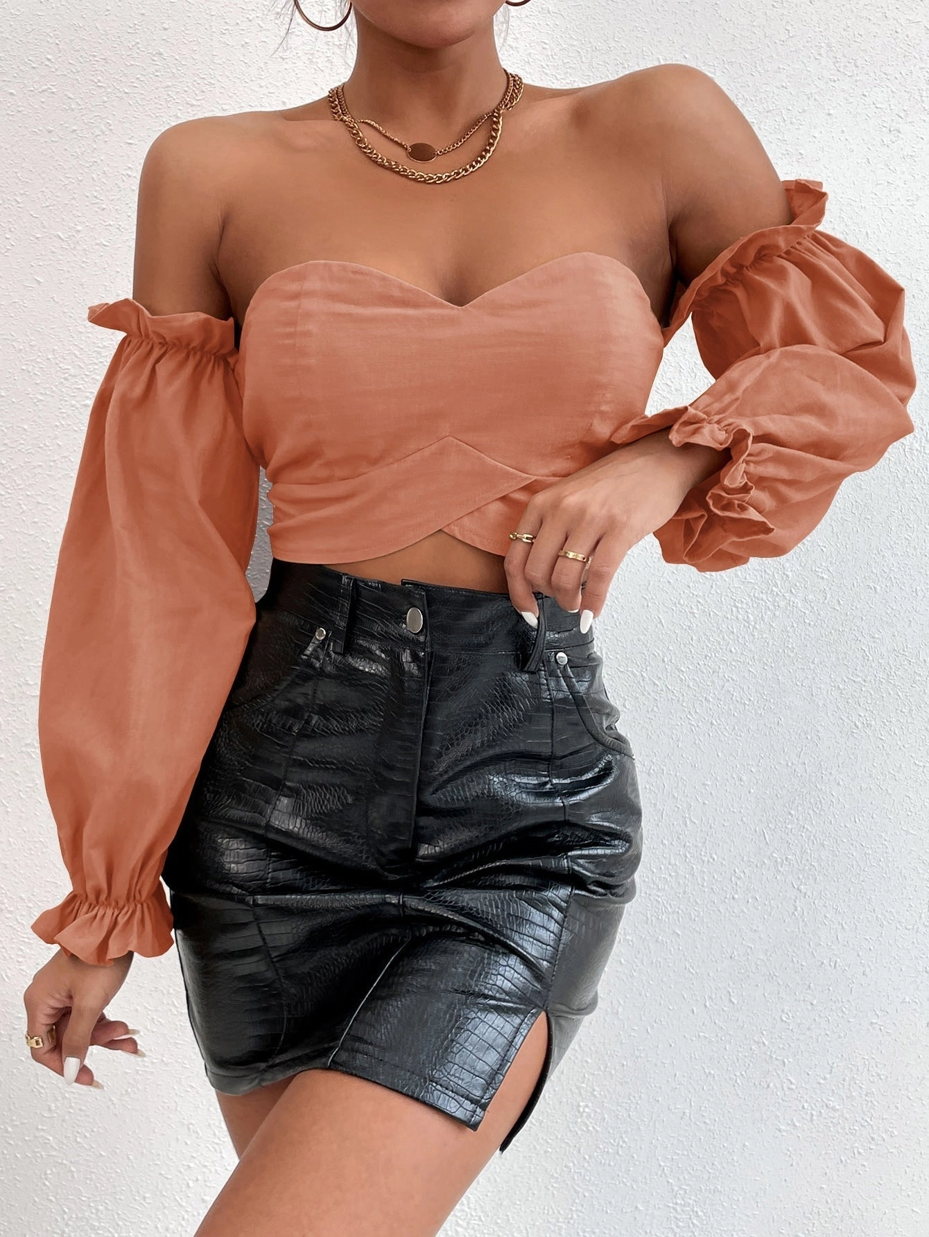 KittenAlarm - Off-the-Shoulder Peasant Sleeve Self-Tie Crop Top