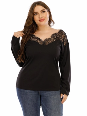 KittenAlarm - Plus Sweetheart Neck Contrast Guipure Lace Tee