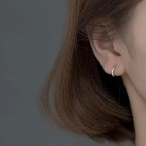 KittenAlarm - Roselyn Seamless Huggie Earrings