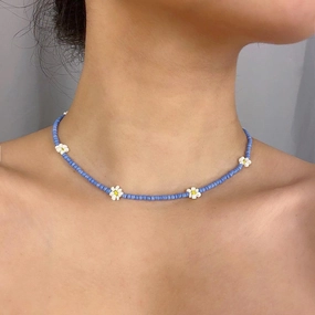 KittenAlarm - Sharley Handmade Beaded Daisy Necklace