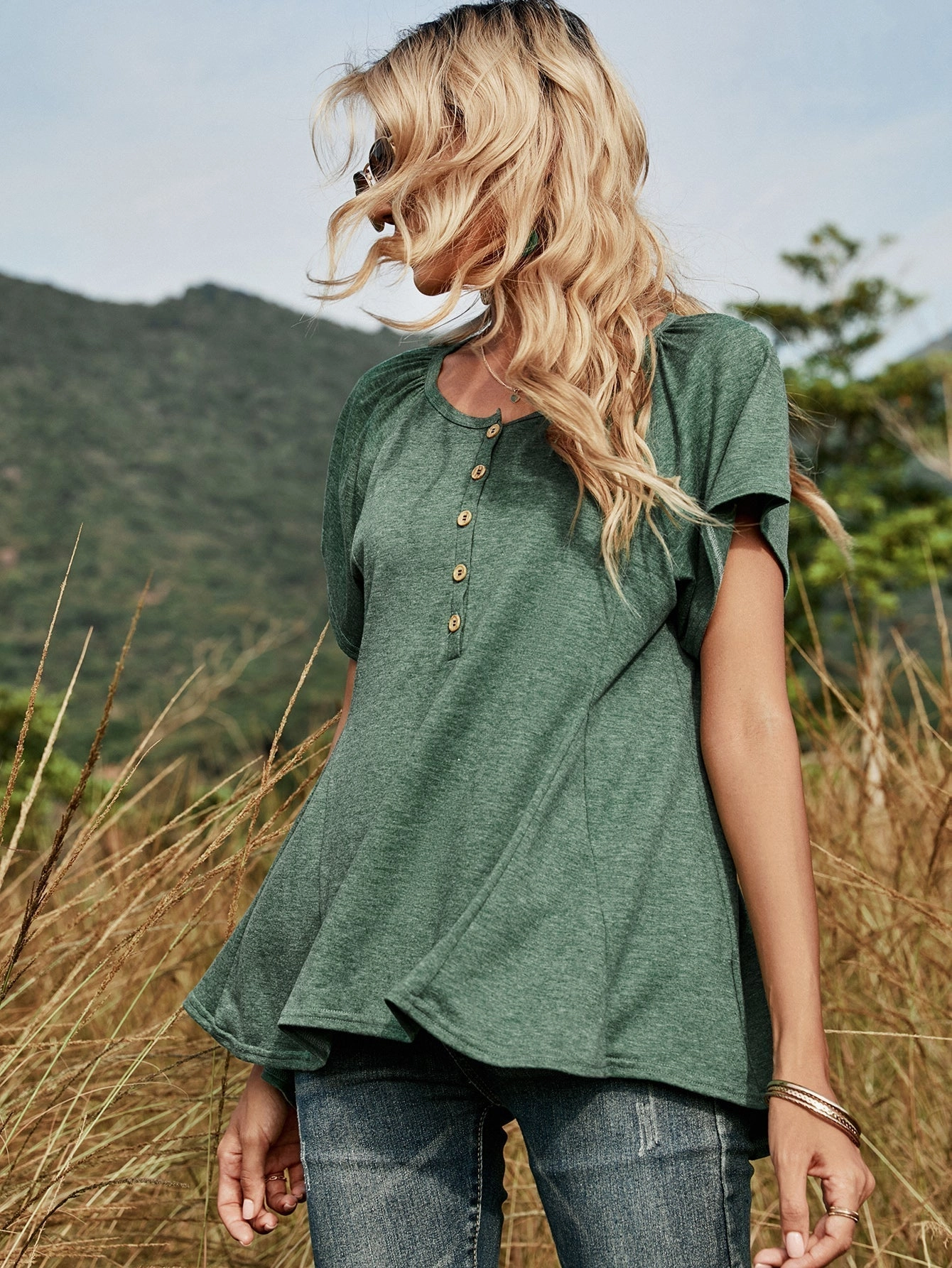 KittenAlarm - Solid color round neck casual t-shirt
