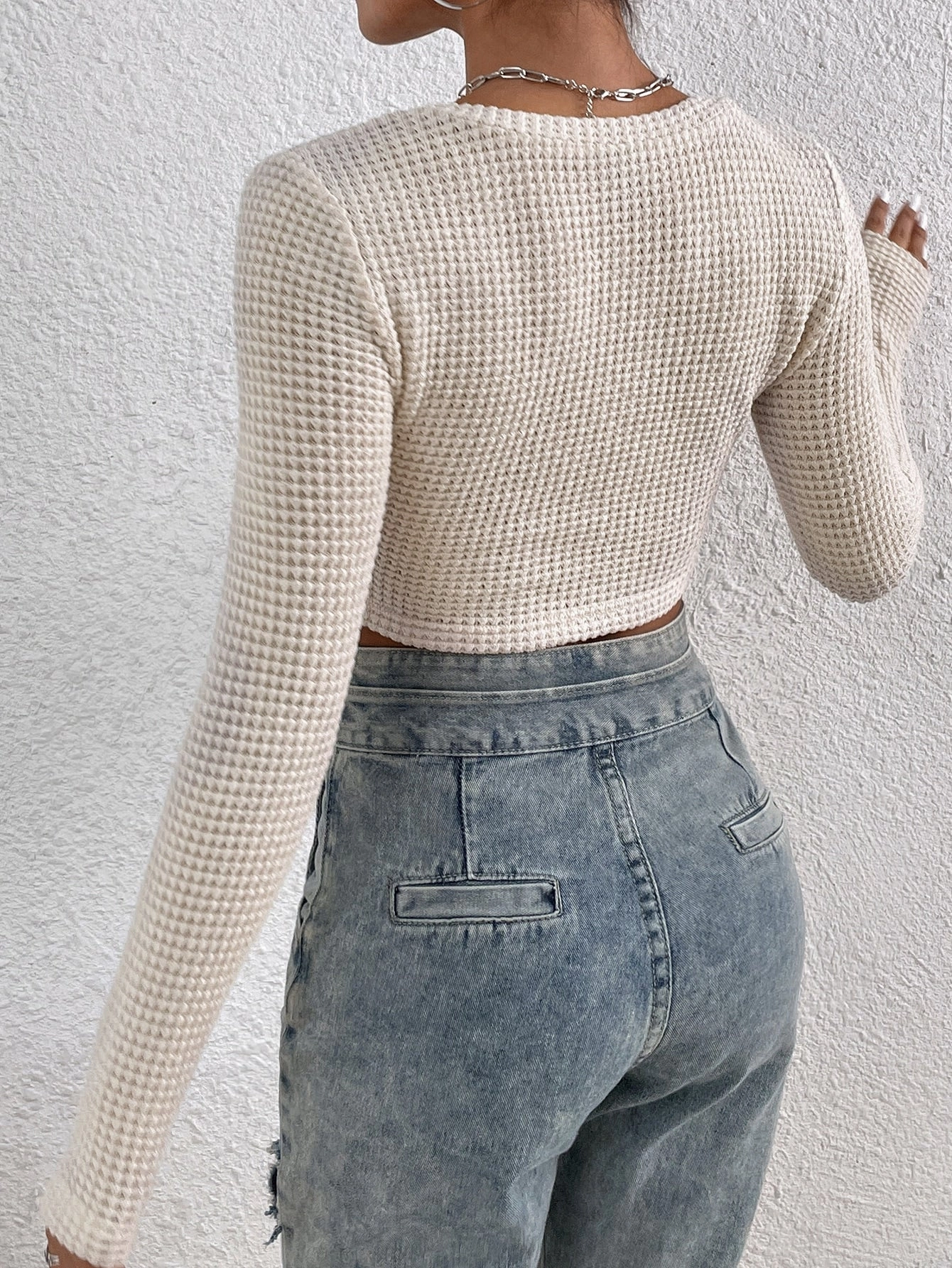 KittenAlarm - Solid V Neck Crop Tee
