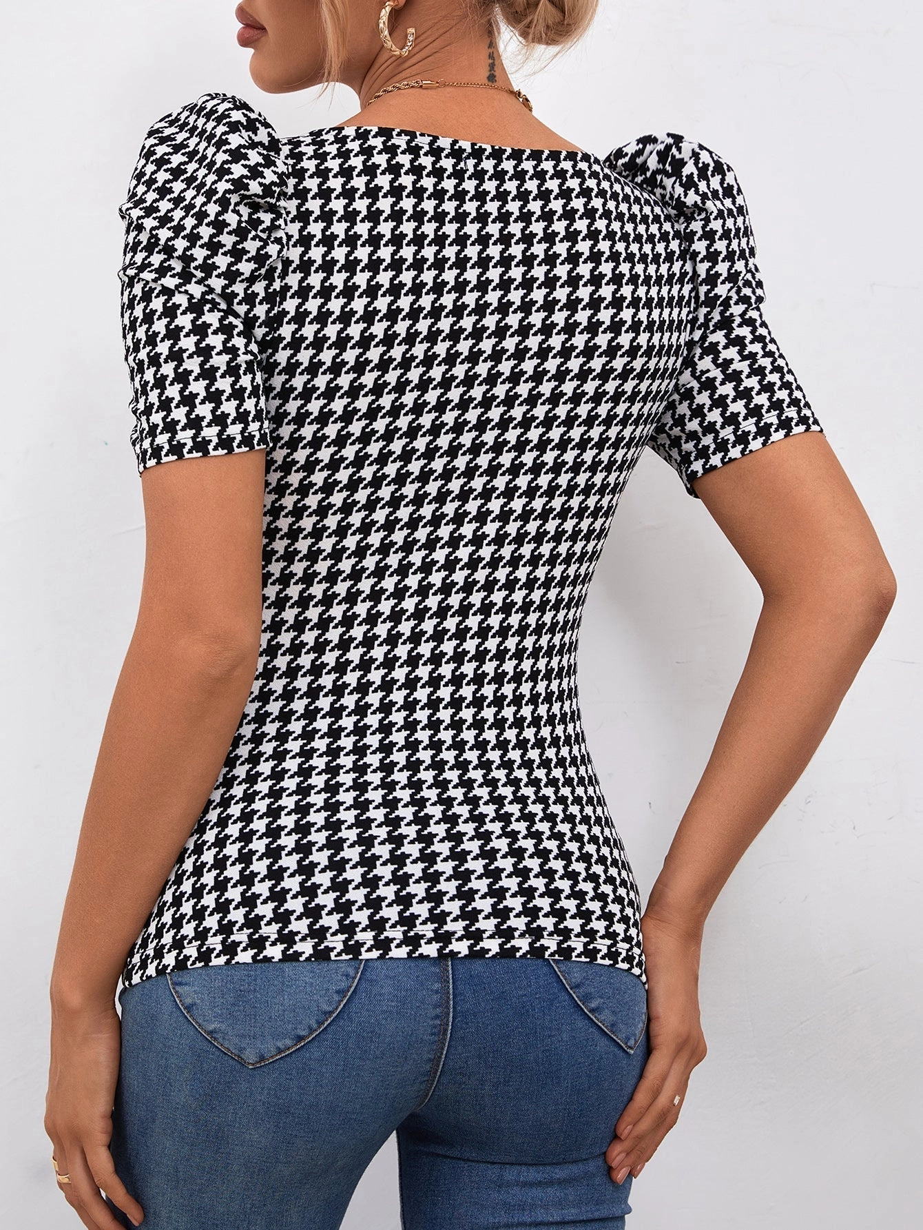 KittenAlarm - Sweetheart Neck Puff Sleeve Houndstooth Fitted Tee