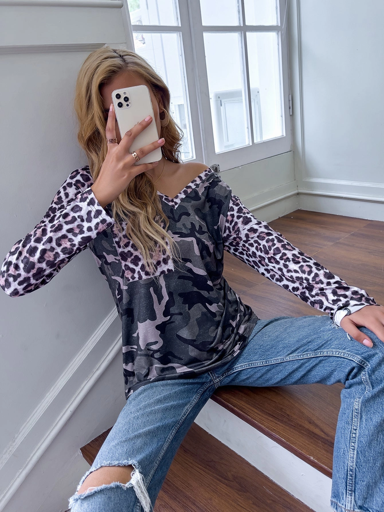 KittenAlarm - V-neck leopard camouflage print top