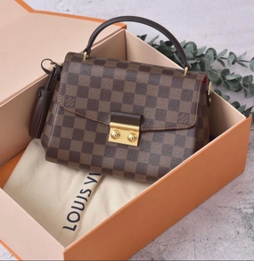 Louis Vuitton Damier Ebene MM bag